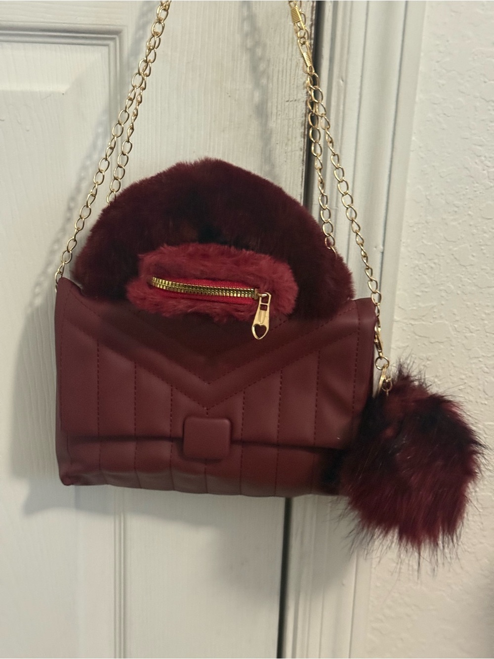 Women's Burgundy Faux Fur Chain Shoulder Bag